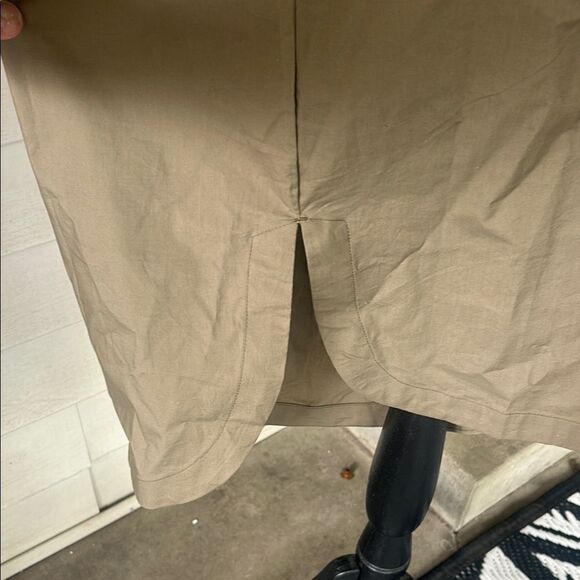 Banana Republic Classic Tan Garment   E - Picture 5 of 8